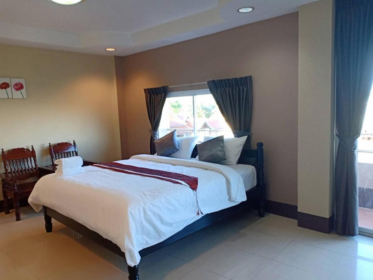Submukda Phoomplace Hotel Mukdahan Exteriér fotografie