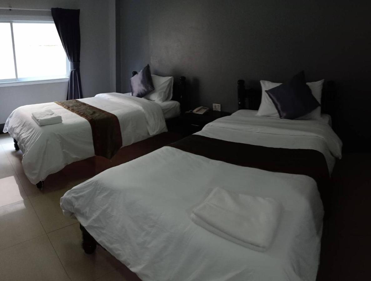 Submukda Phoomplace Hotel Mukdahan Exteriér fotografie